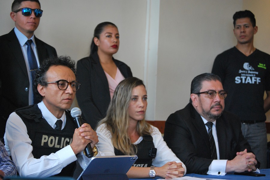 El Consejo Electoral de Ecuador aprueba la candidatura de Zurita en sustitución de Villavicencio