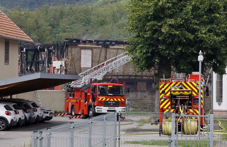 Francia: Nueve muertos y dos desparecidos en el incendio de un albergue en Alsacia