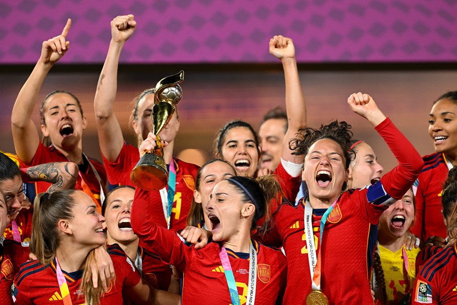 Las jugadoras de la selección de España tras ganar el Mundial y que renuncian al equipo si Rubiales se mantiene en el cargo.
