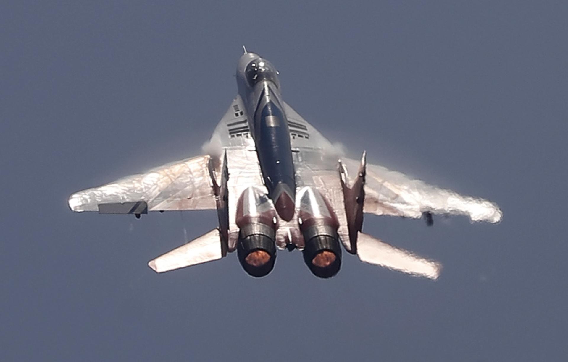 (FILE) A MiG-29 jet fighter of Russian aerobatic team Strizhi (Swifts) performs during the MAKS 2019 International Aviation and Space Salon in Zhukovsky outside Moscow, Russia, 31 August 2019. EFE/EPA/MAXIM SHIPENKOV
