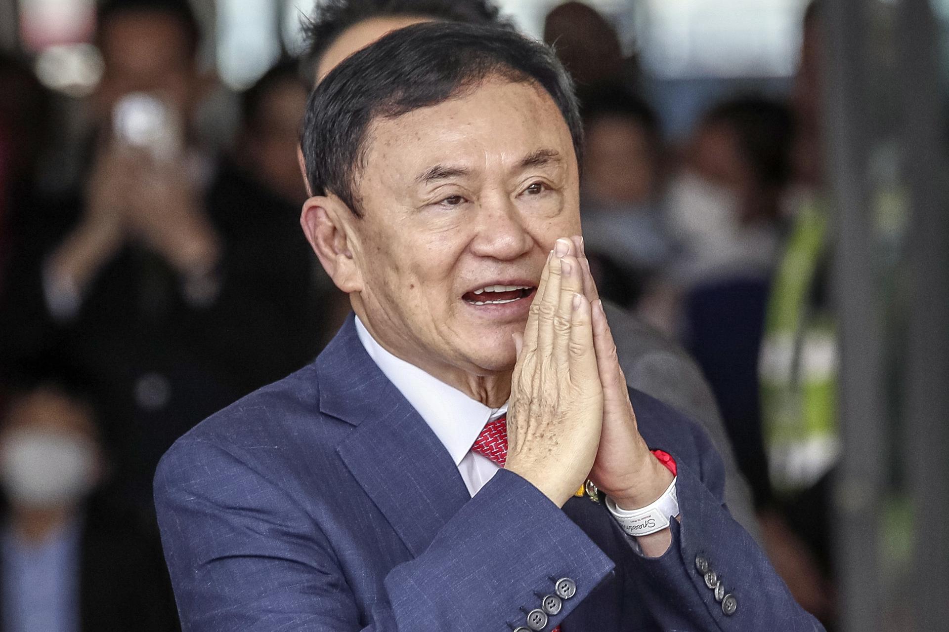 Former Thai prime minister Thaksin Shinawatra greets supporters and journalists upon his arrival at Don Mueang airport in Bangkok, Thailand, 22 August 2023. EFE-EPA FILE/RUNGROJ YONGRIT