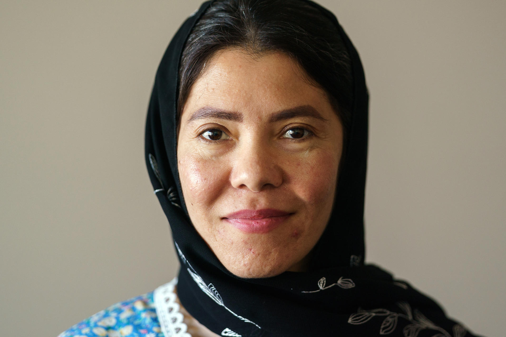 Mahnaz Akbari, former leader of the Afghanistan Women's Tactical Platoon poses for EFE during an interview, in his apartment on the outskirts of Washington, USA, 23 August 2023. EFE/Will Oliver