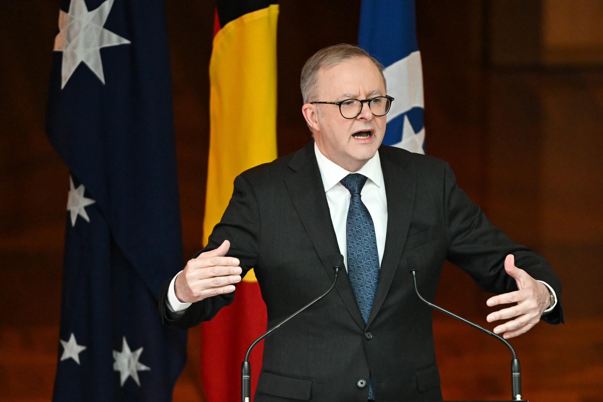 Australian Prime Minister Anthony Albanese speaks at Parliament House in Canberra, Australia, 10 August 2023. EFE/EPA/LUKAS COCH AUSTRALIA AND NEW ZEALAND OUT
