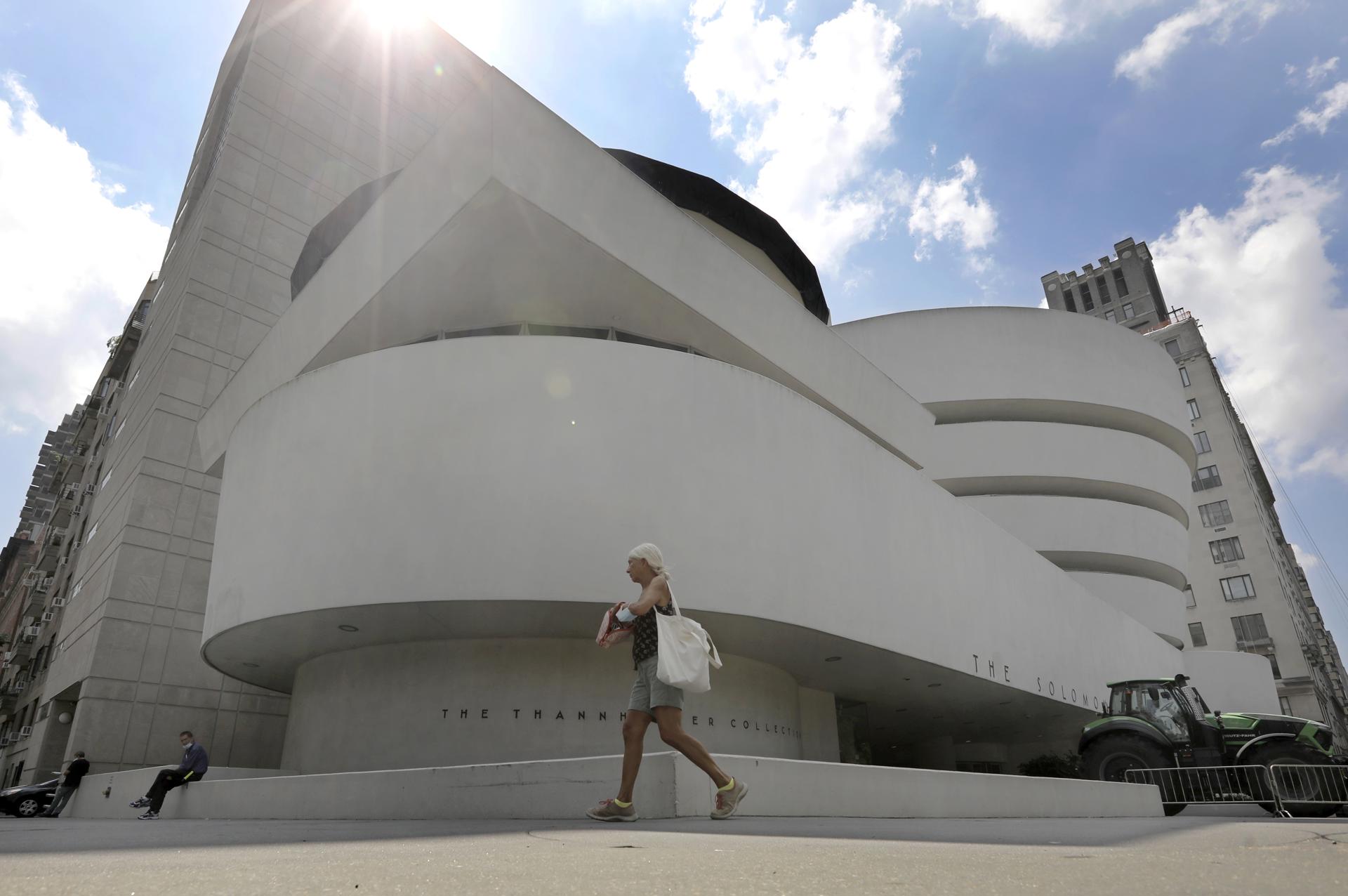 Vista exterior del Museo Guggenheim Museum de Nueva York, en una fotografía de archivo. EFE/Peter Foley