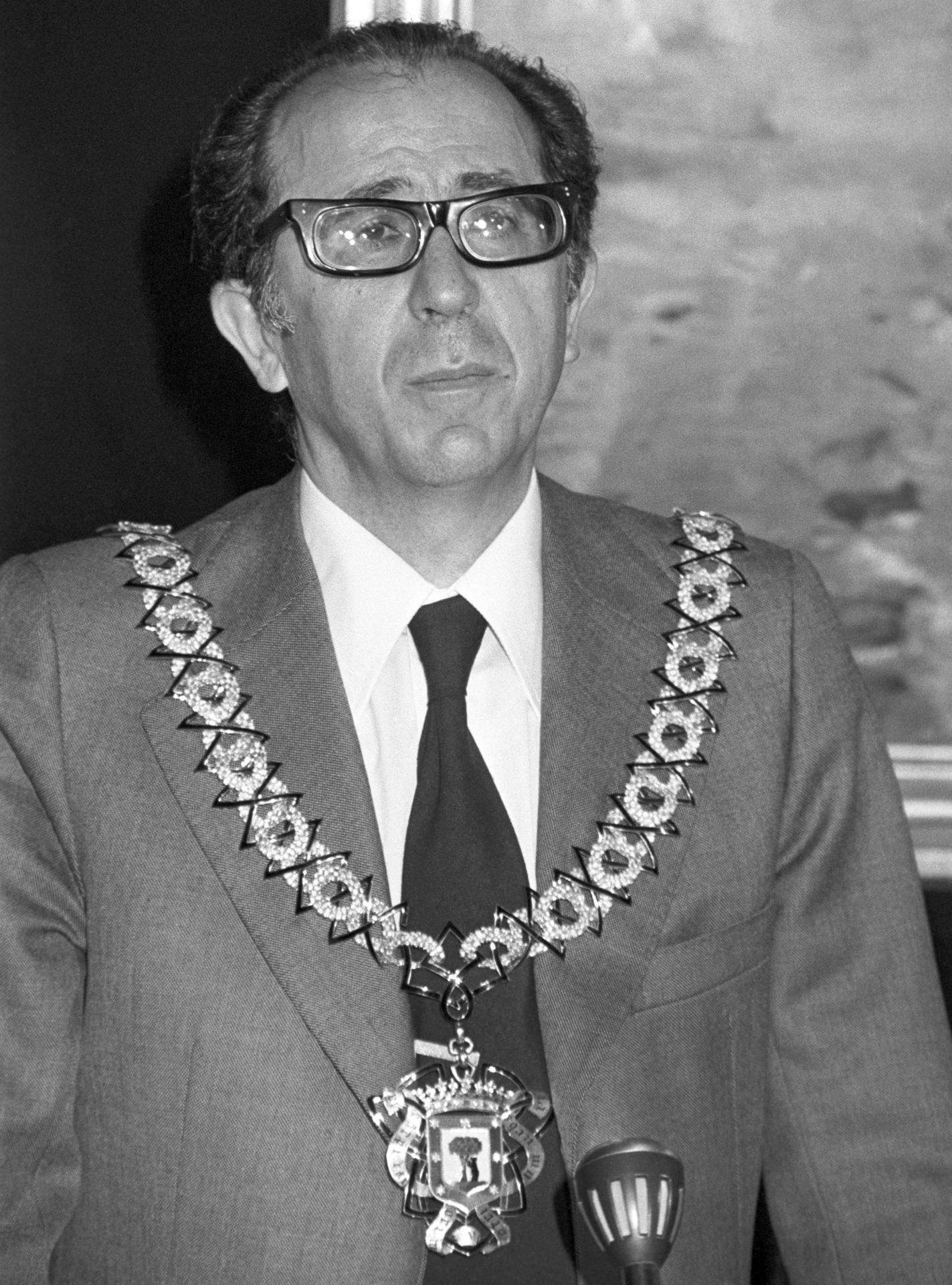 Fotografía de archivo, tomada el 03/03/1978 durante la toma de posesión de su cargo como alcalde de Madrid, de José Luis Álvarez Álvarez. EFE/Archivo