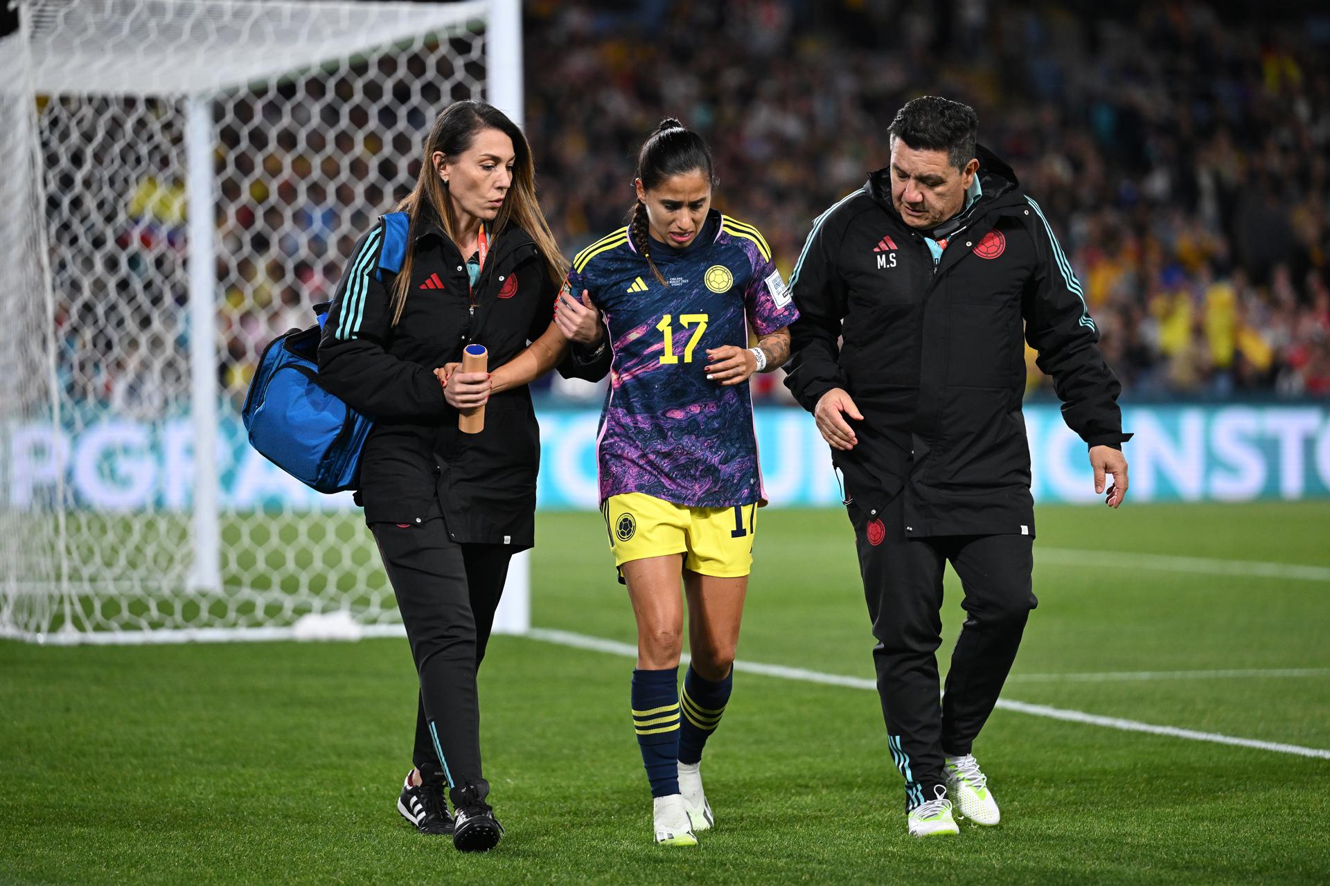 Defender Carolina Arias of Colombia exits the field after sustaining an injury during a FIFA Women's World Cup 2023 quarterfinal soccer match between England and Colombia at Stadium Australia in Sydney, Australia, 12 August 2023. EFE/EPA/DEAN LEWINS AUSTRALIA AND NEW ZEALAND OUT
