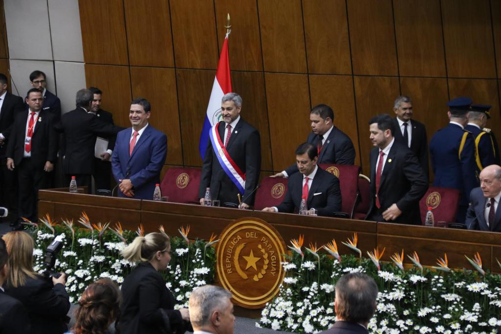 Comenzó la ceremonia de investidura de Peña en Paraguay