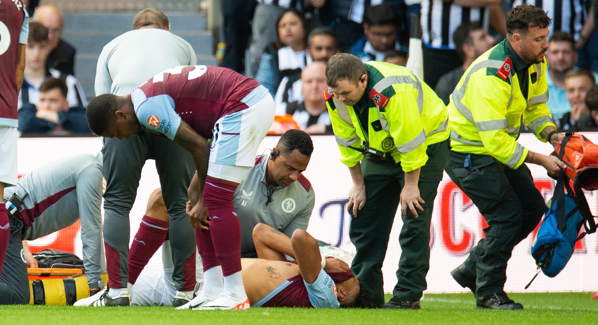 Aston Villa's Tyrone Mings suffered an apparently serious knee injury during Premier League action at St. James' Park in Newcastle, United Kingdom, on 12 August 2023 against Newcastle United and had to be taken off the field on a stretcher. Newcastle won 5-1. EFE/EPA/PETER POWELL.
