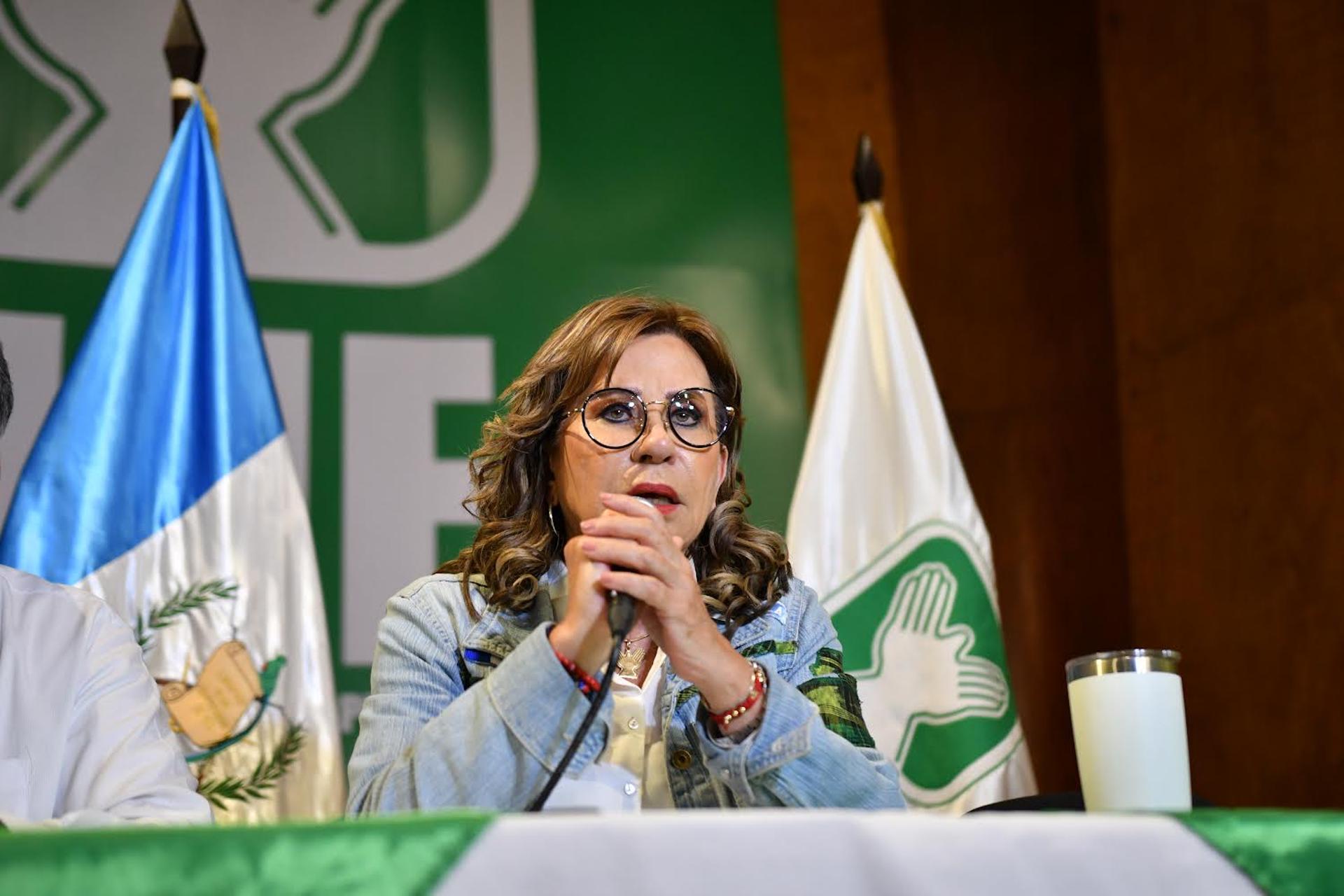 La candidata a la presidencia de Guatemala Sandra Torres habla durante una rueda de prensa, el 20 de agosto de 2023, en Ciudad de Guatemala (Guatemala). EFE/Christian Guitierrez