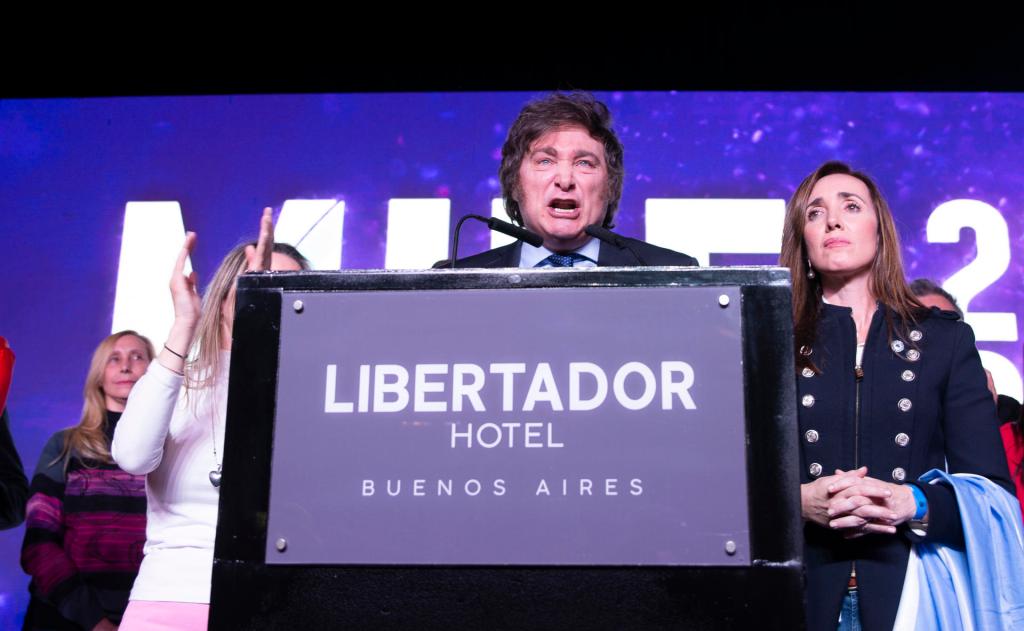 Negativa reacción en los mercados por el sorpresivo triunfo de Javier Milei en la primaria argentina