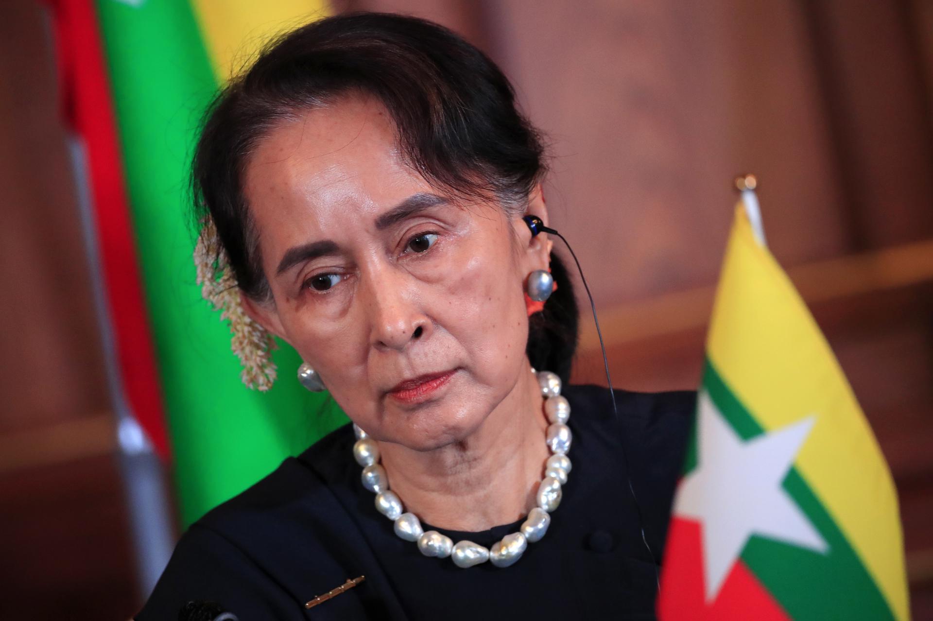 A file photo of Aung San Suu Kyi at the Akasaka Palace State Guest House in Tokyo, Japan, 09 October 2018 (reissued 01 August 2023). EFE-EPA/FRANCK ROBICHON / POOL