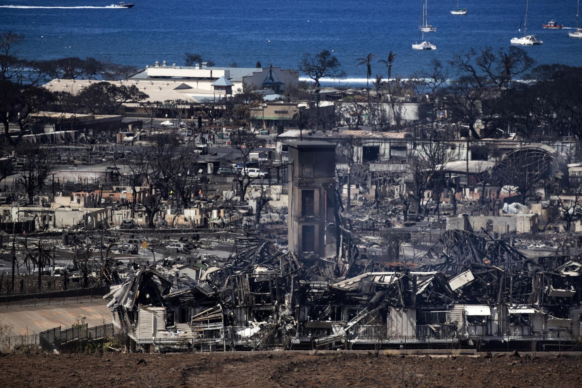 A wildfire left the city of Lahaina in ruins in Lahaina, Hawaii, USA, 11 August 2023. EFE/EPA/ETIENNE LAURENT