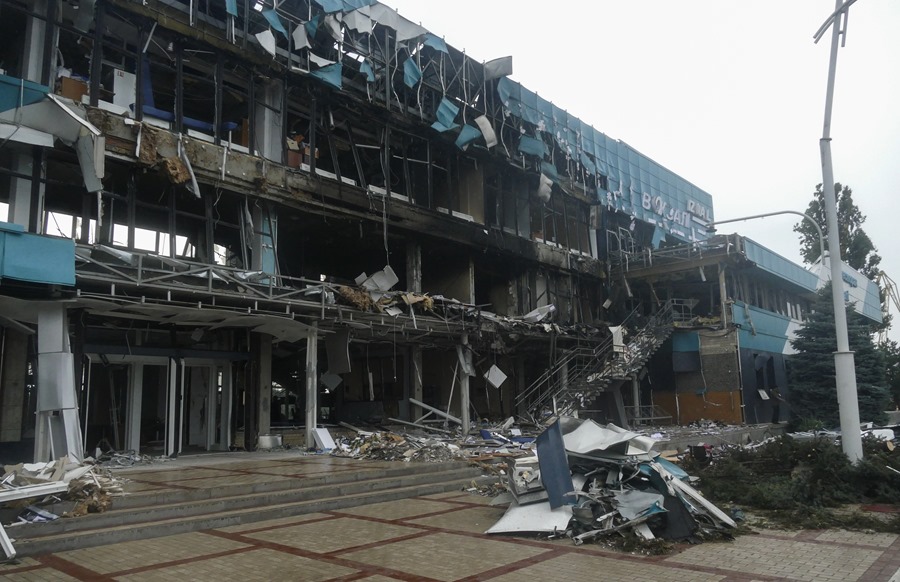 Imagen de un edificio destrozado por un dron en Izmail, Odesa.