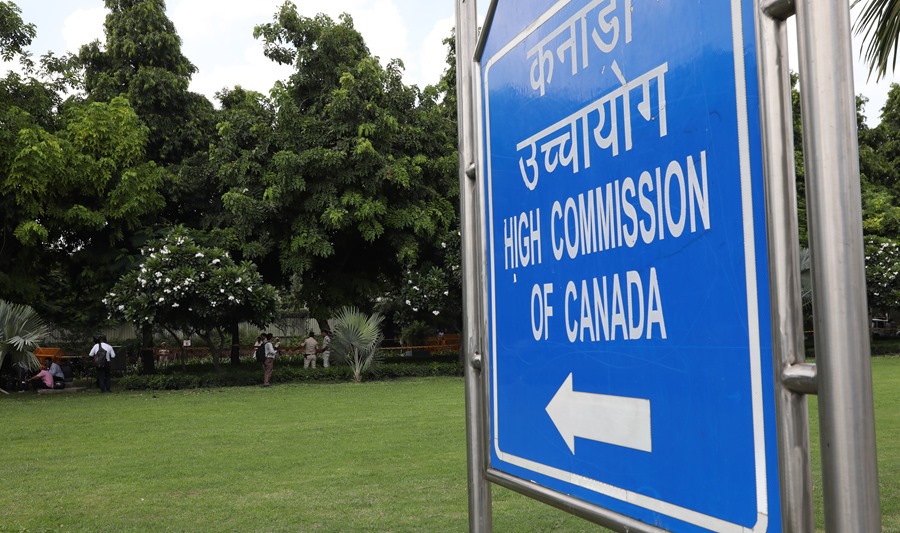 Entrada de la embajada de Canadá en Nueva Delhi, India