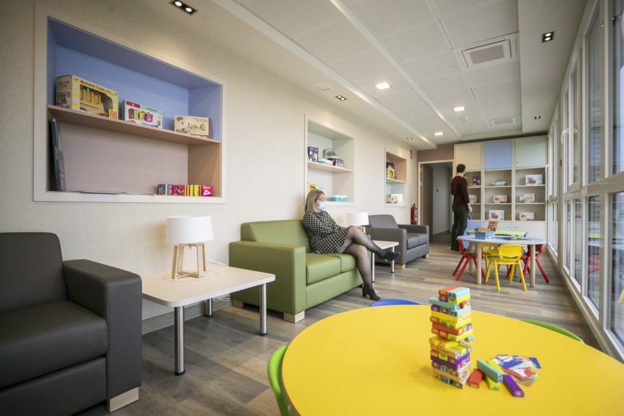   The Miguel Servet Children's Hospital in Zaragoza has launched a room promoted by the Ronald McDonald Foundation to provide families and companions of patients under 21 years of age admitted 