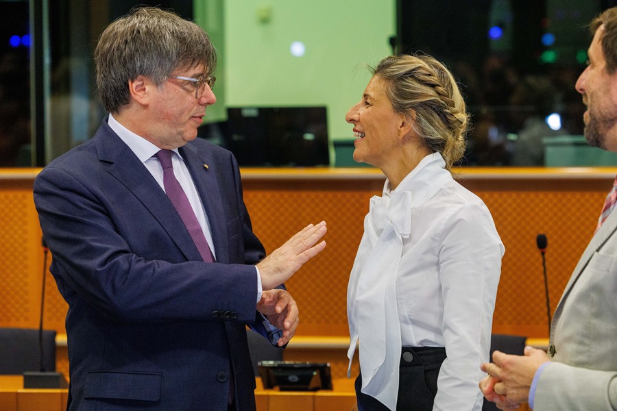 Yolanda Díaz y Puigdemont se reúnen en el Parlamento Europeo