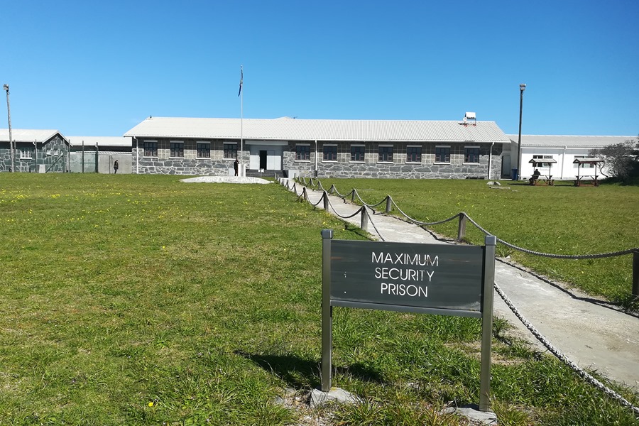 Vista del exterior de la Prisión de Máxima Seguridad de la isla de Robben (Sudáfrica) en la que estuvo encarcelado dieciocho años Nelson Mandela