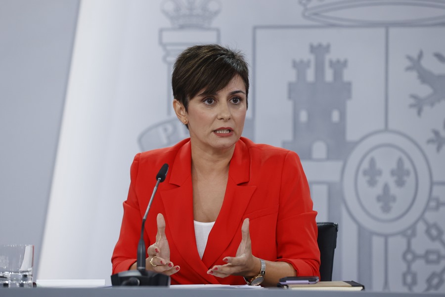 La ministra de Política Territorial y portavoz del Gobierno, Isabel Rodríguez durante la rueda de prensa ofrecida este martes, tras la reunión del Consejo de Ministros