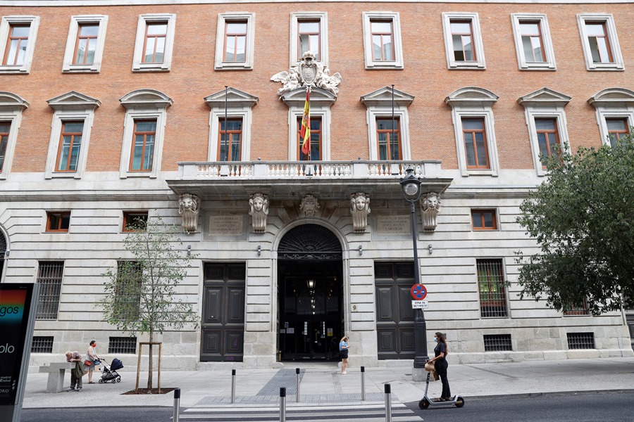 Fachada de la Real Casa de Aduanas de Madrid, sede del Ministerio de Hacienda de España