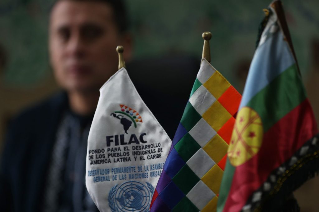 Alberto Pizarro, secretario técnico del Fondo para el Desarrollo de los Pueblos Indígenas de América Latina y el Caribe (Filac), habla durante una entrevista con EFE el 14 de septiembre de 2023, en La Paz (Bolivia). EFE/Luis Gandarillas