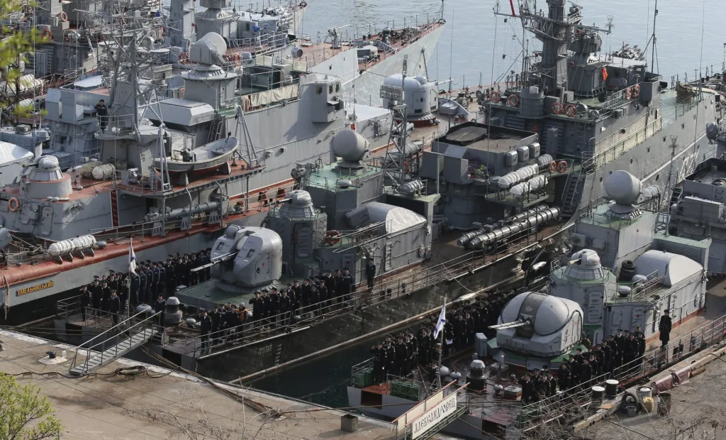 Buques rusos de la Flota rusa del Mar Negro en Sebastopol, en Crimea, en una imagen de archivo