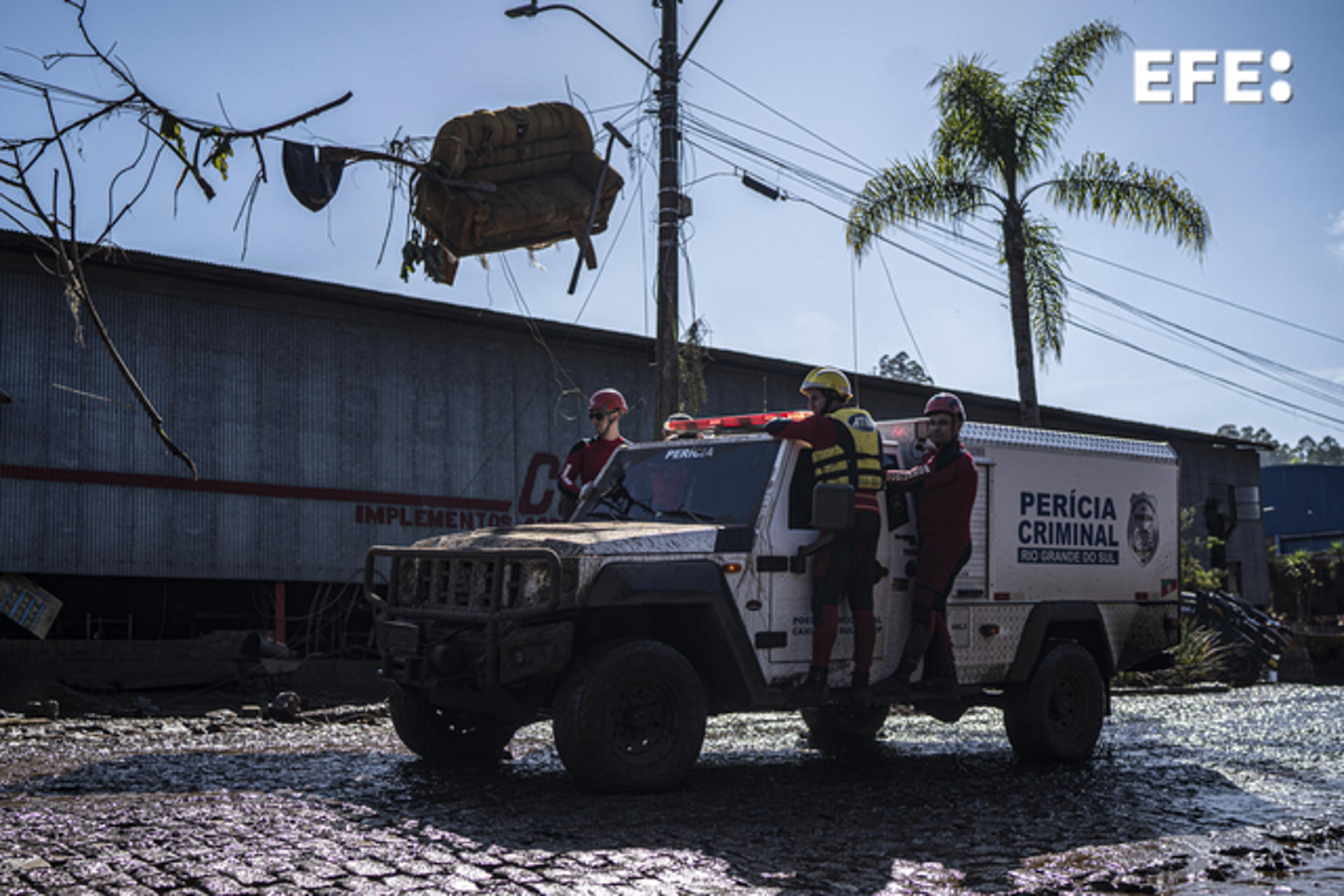 Firefighters work between the damage caused by heavy rains due to the passage of a cyclone, in the city of Roca Sales, Rio Grande do Sul, Brazil, 06 September 2023. EFE/ Daniel Marenco