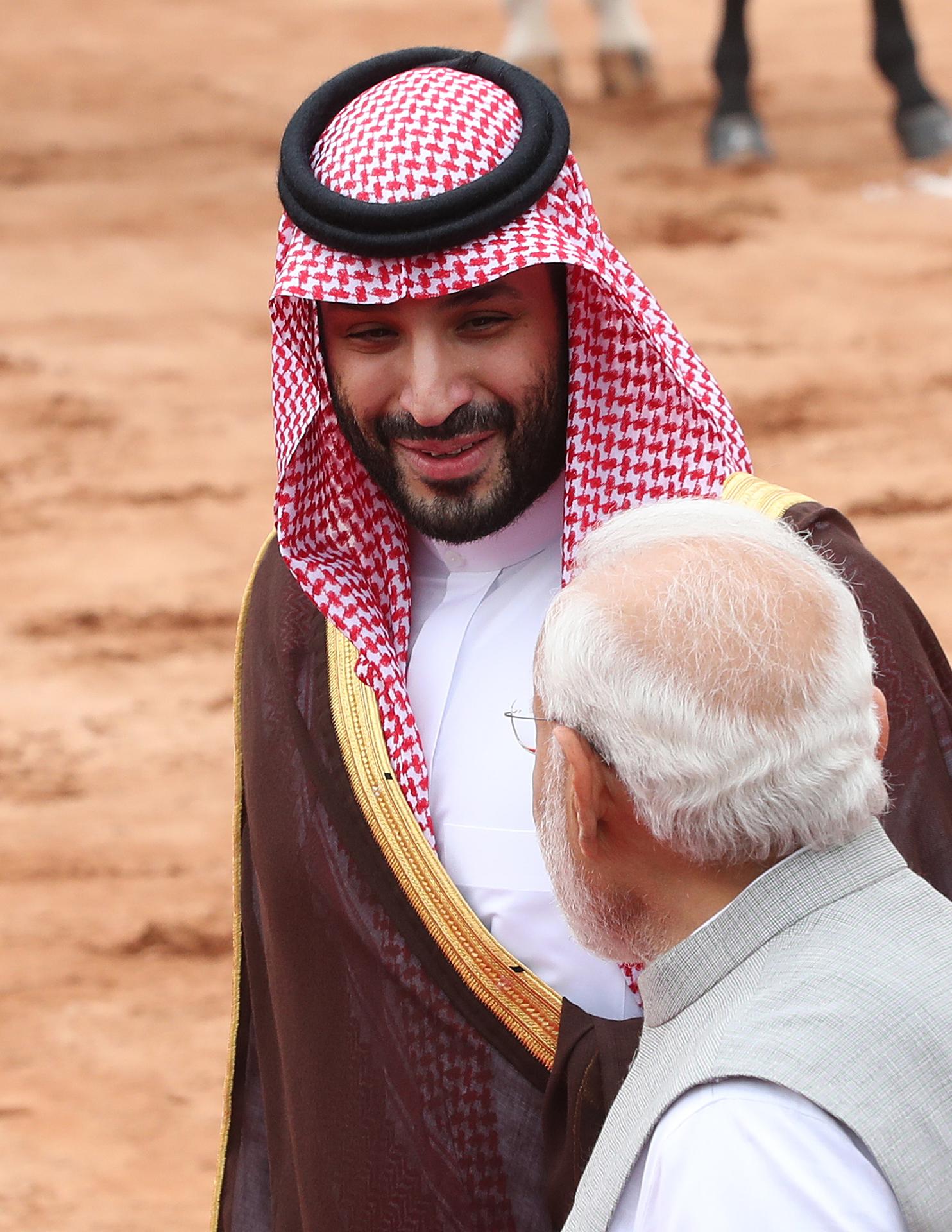 Saudi Arabia's Crown Prince Mohammed bin Salman welcomed by Indian prime minister Narendra Modi ( R ) during his welcome reception at President's house in New Delhi, India,11 September 2023. EFE-EPA/HARISH TYAGI

