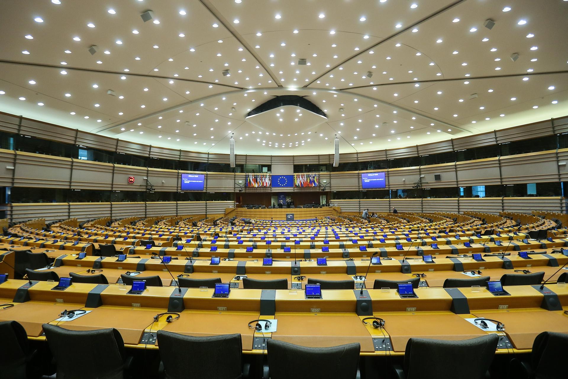 Vista general del hemiciclo en el Parlamento Europeo en Bruselas. EFE/ Stephanie Lecocq