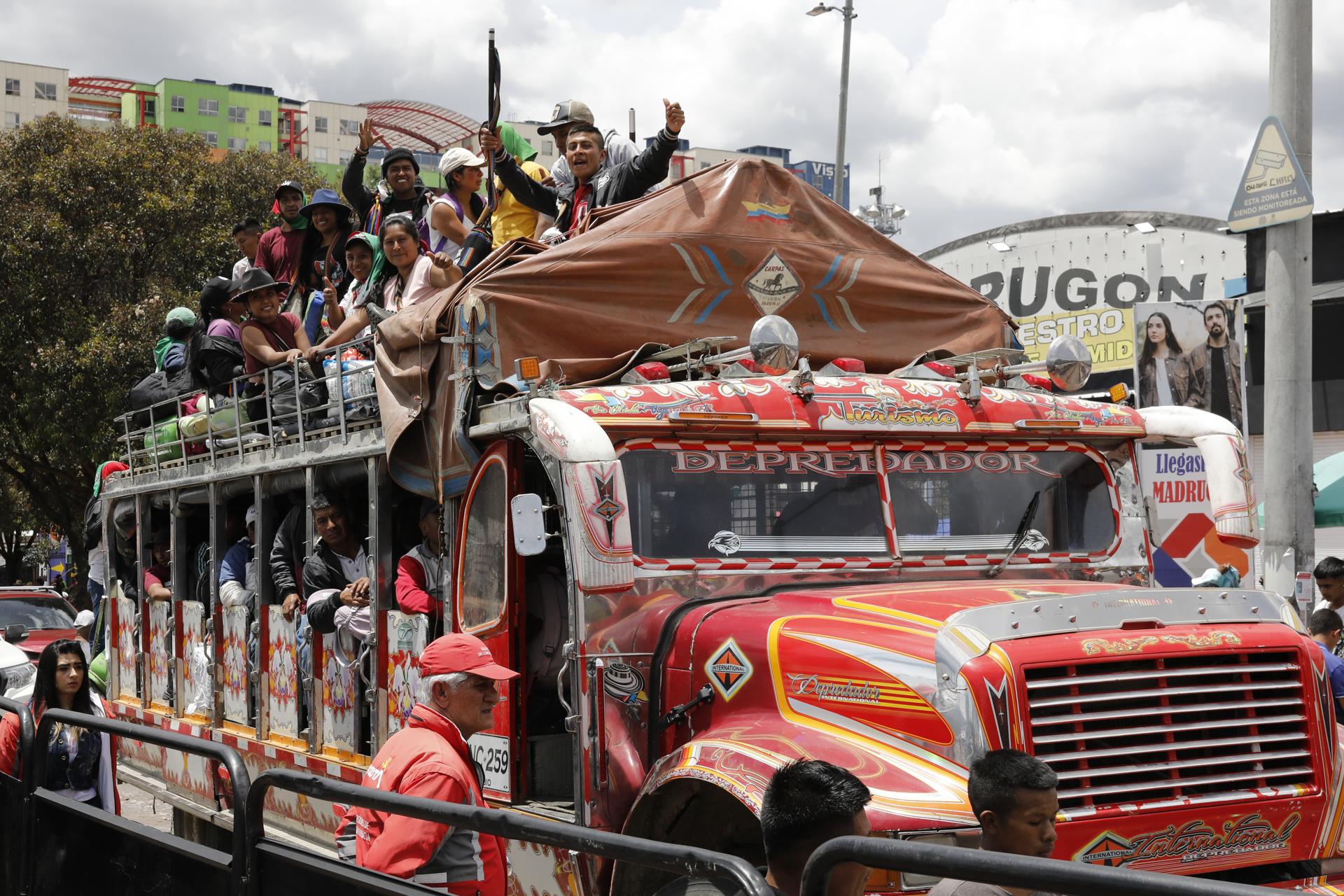 Indigenous people and peasants from different regions of the country arrive to camp at the Tercer Milenio Park on the eve of the March for life, in Bogota, Colombia, 26 September 2023. EFE/Carlos Ortega