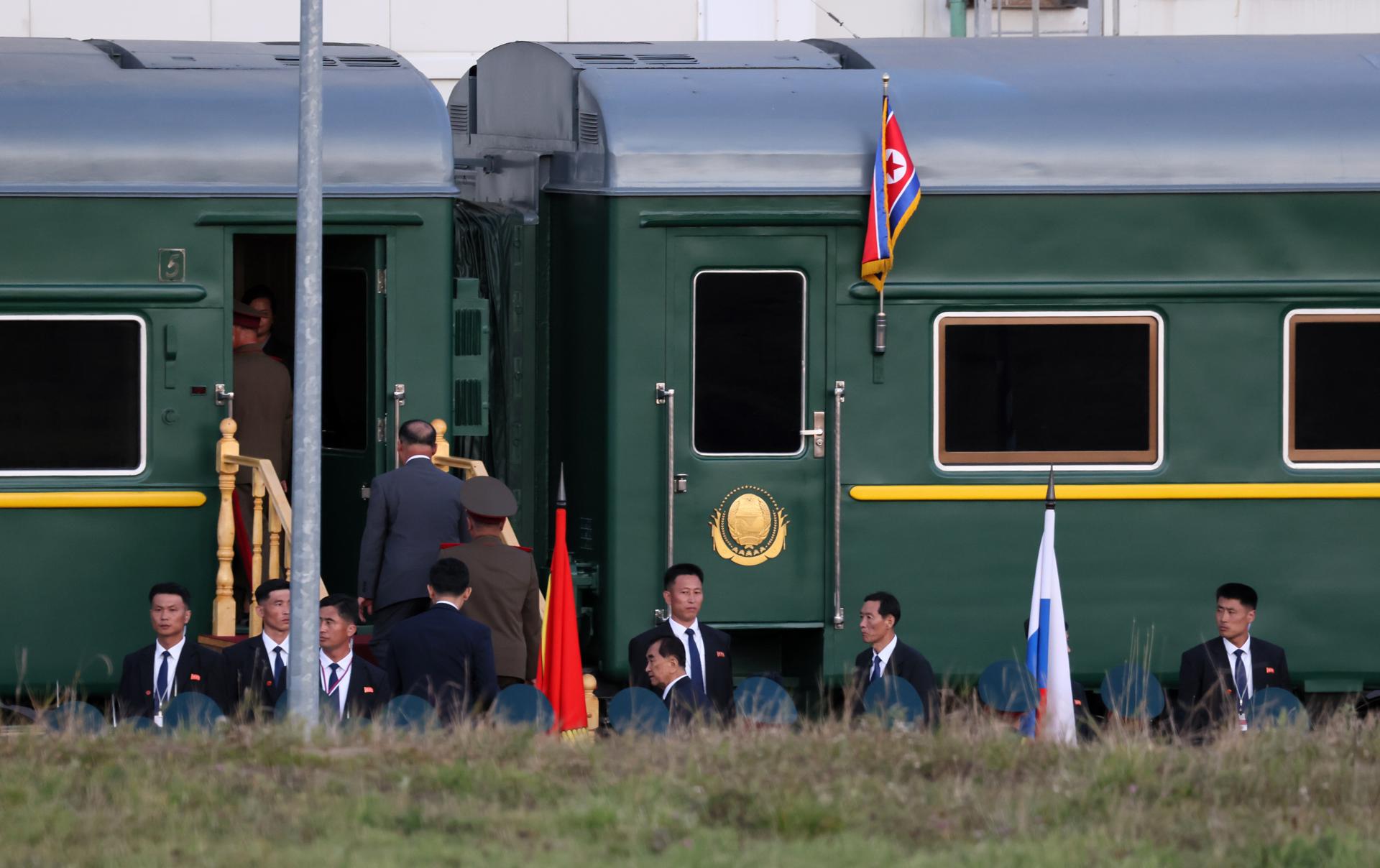 North Korean leader Kim Jong Un boards a train after a meeting with Russian President Vladimir Putin at the Vostochny cosmodrome outside of the town of Tsiolkovsky (former Uglegorsk), some 180 km north of Blagoveschensk in Amur region, Russia, 13 September 2023. EFE/EPA/PAVEL BYRKIN / SPUTNIK / KREMLIN POOL MANDATORY CREDIT