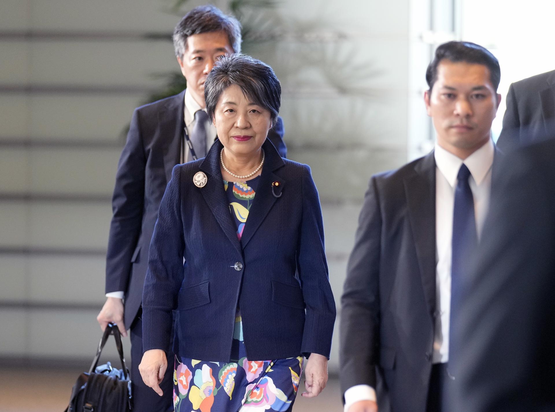 Newly appointed Foreign Minister Yoko Kamikawa (C) arrives at the prime minister's official residence on the day of the Cabinet reshuffle, in Tokyo, Japan, 13 September 2023. EFE/EPA/FRANCK ROBICHON
