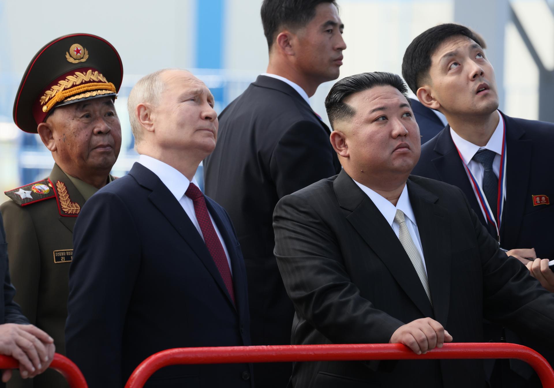Russian President Vladimir Putin (2nd-L) and North Korean leader Kim Jong Un (C) visit the Vostochny cosmodrome outside of the town of Tsiolkovsky (former Uglegorsk), some 180 km north of Blagoveschensk in Amur region, Russia, 13 September 2023. EFE-EPA/MIKHAIL METZEL/SPUTNIK/KREMLIN POOL MANDATORY CREDIT

