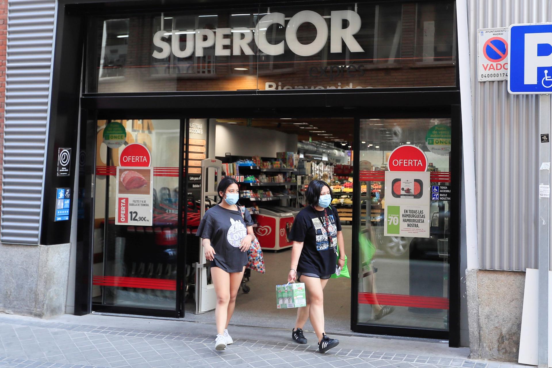 Entrada de un supermercado Supercor en Madrid en una imagen de archivo. EFE/Fernando Alvarado