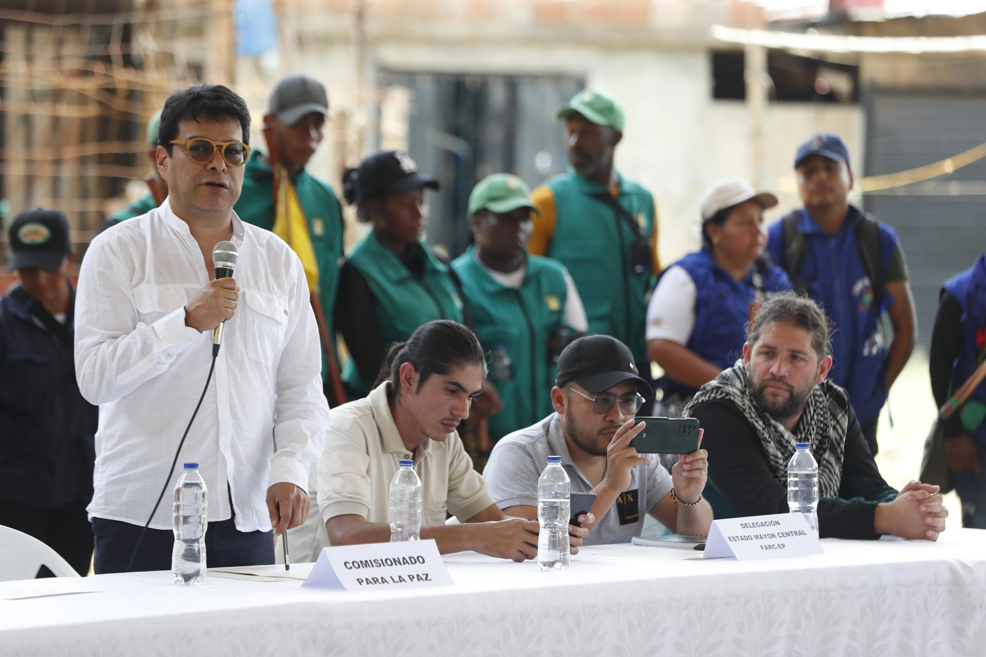 The high commissioner for peace in Colombia, Danilo Rueda, speaks during a dialogue table with the FARC dissidents, today, in Suarez, Colombia, 19 September 2023. EFE/ Ernesto Guzman