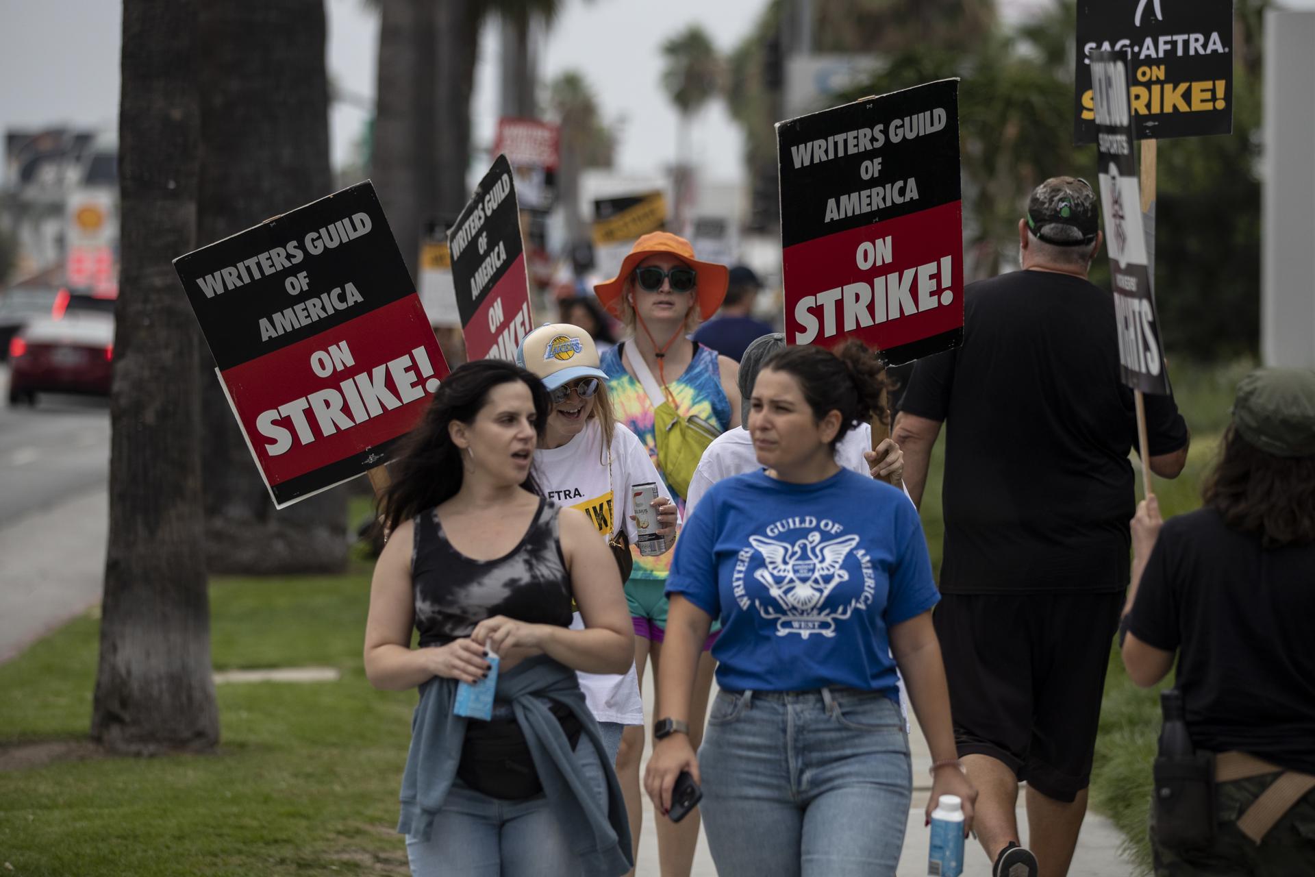Why is there a writers' strike? Blame the Golden Age of TV - Los