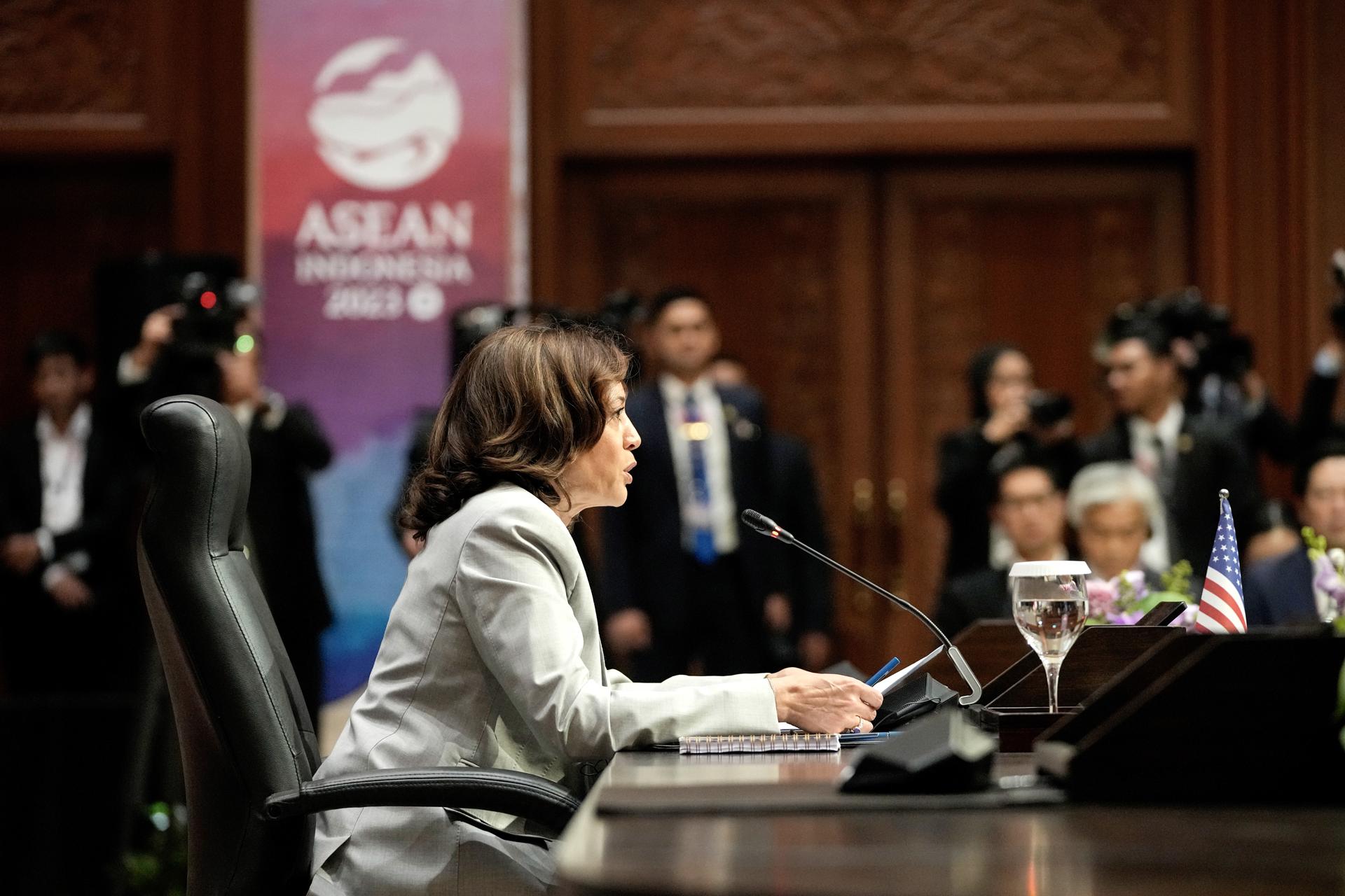 US Vice President Kamala Harris delivers remarks during the ASEAN-US Summit as part of the 43rd Association of Southeast Asian Nations (ASEAN) Summit in Jakarta, Indonesia, 06 September 2023. EFE/EPA/ACHMAD IBRAHIM / POOL
