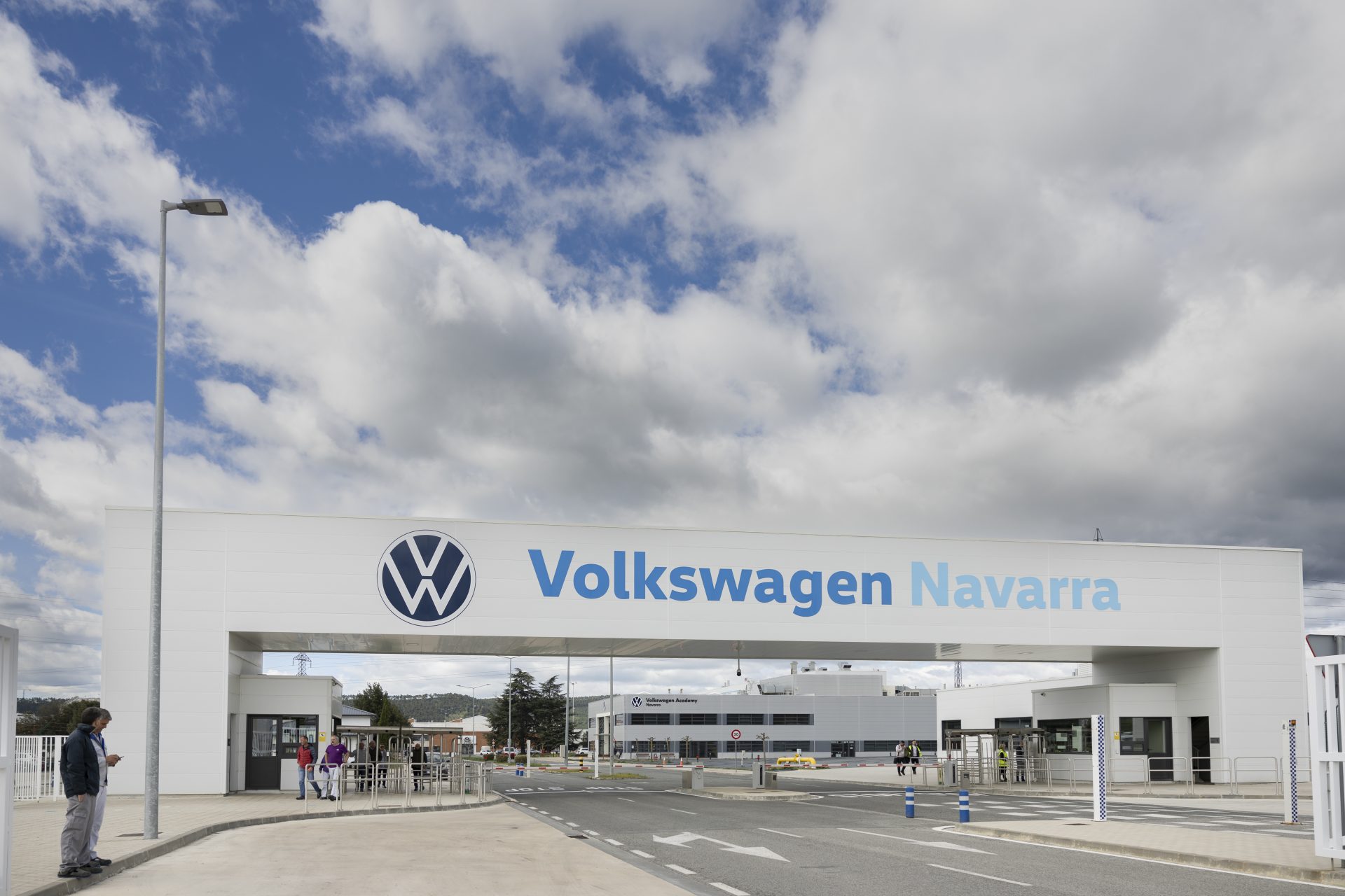 Imagen de uno de los accesos a la factoría de Volkswagen en Landaben