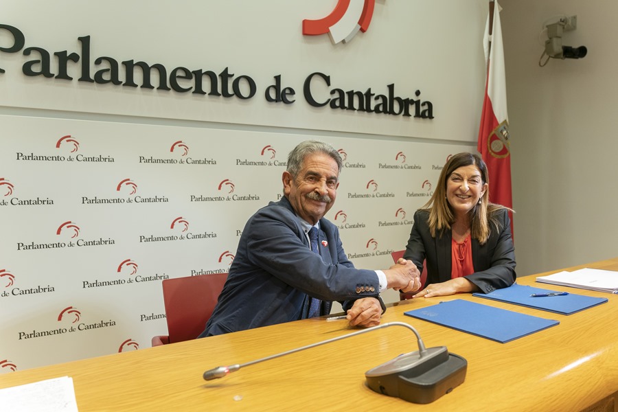 Fiscalidad e inversiones, ejes del acuerdo PP-PRC de presupuestos de Cantabria