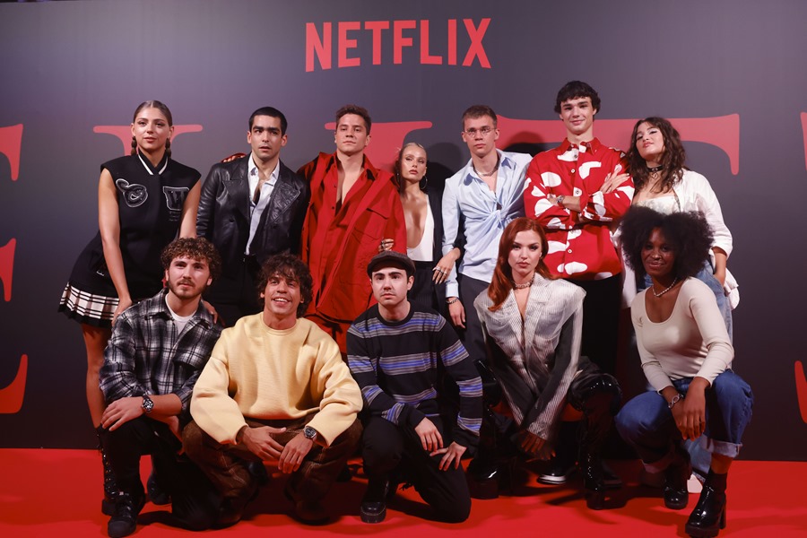 El elenco de la serie de Netflix 'Élite', posa durante la presentación de la séptima temporada de la serie en Madrid este miércoles