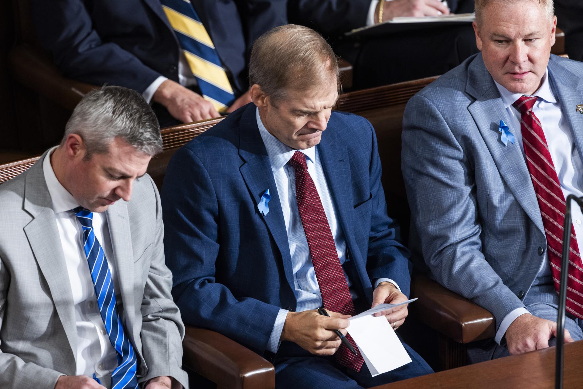 Republican lawmaker from Ohio Jim Jordan (C) tallies votes on the House floor during a second failed bid for him to be the next Speaker of the House in the US Capitol in Washington, DC, USA, 18 October 2023. EFE/EPA/JIM LO SCALZO