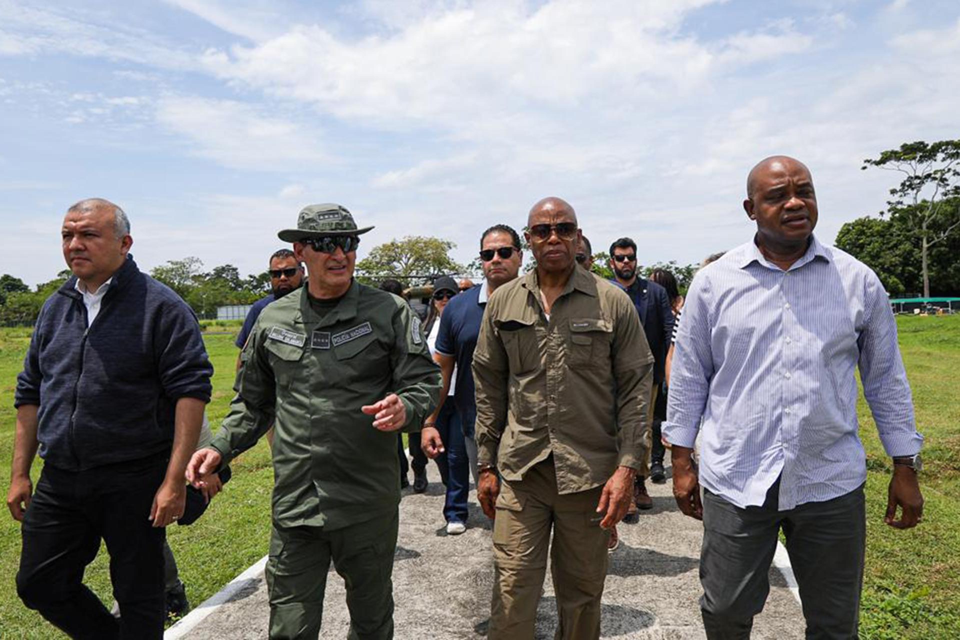 Photograph provided by the Colombian Police showing the mayor of New York, Eric Adams (2d), along with the director of the Colombian Police, General William René Salamanca (2i), and the Colombian ambassador to the United States, Luis Gilberto Murillo (d), during a visit to Necoclí (Colombia). EFE/ Colombian Police / EDITORIAL USE ONLY/ ONLY AVAILABLE TO ILLUSTRATE THE ACCOMPANYING NEWS (MANDATORY CREDIT)