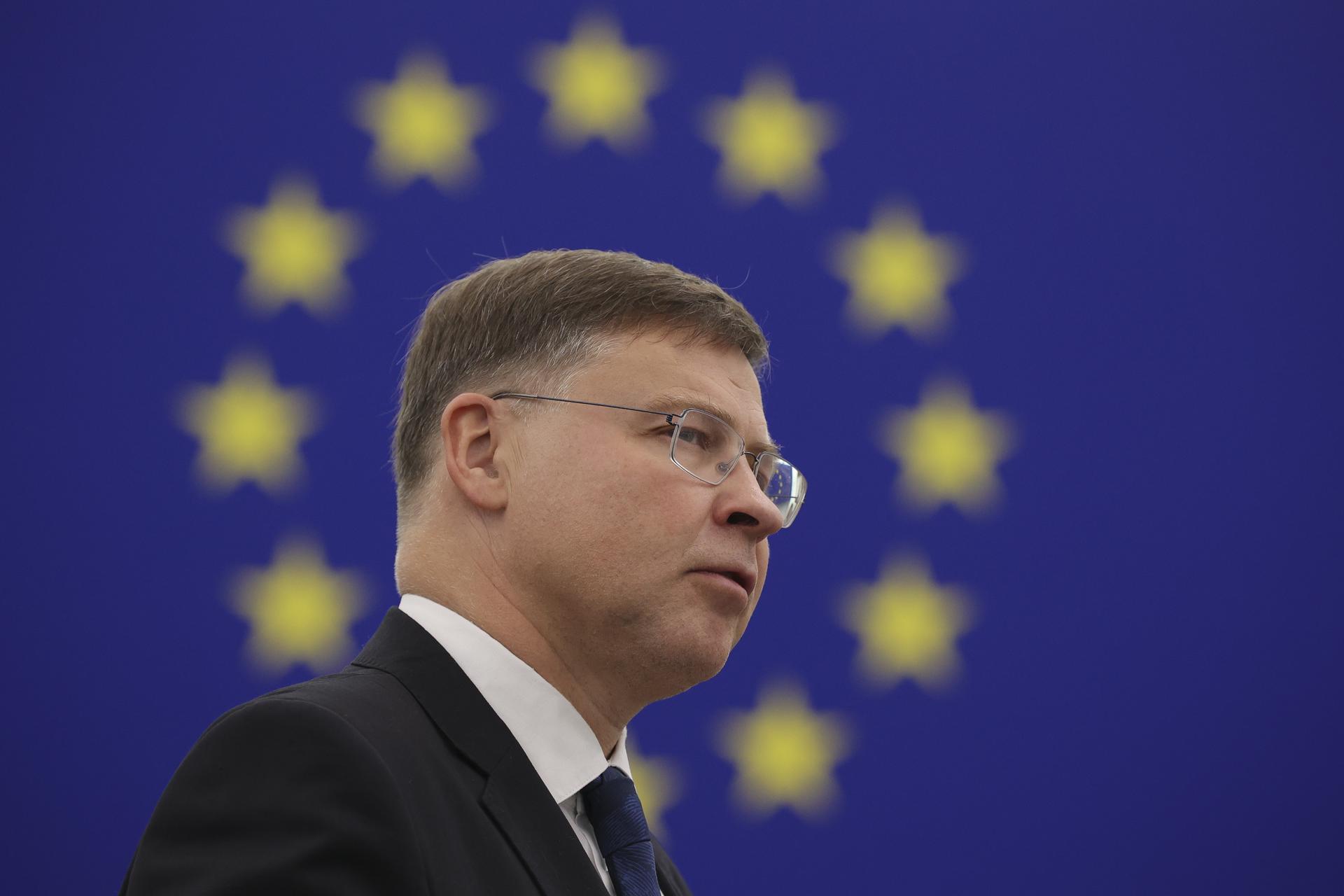 European Commissioner for An Economy that Works for People, Valdis Dombrovskis, attends a debate on 'EU-China trade relations' at the European Parliament in Strasbourg, France, 03 October 2023. EFE-EPA FILE/JULIEN WARNAND
