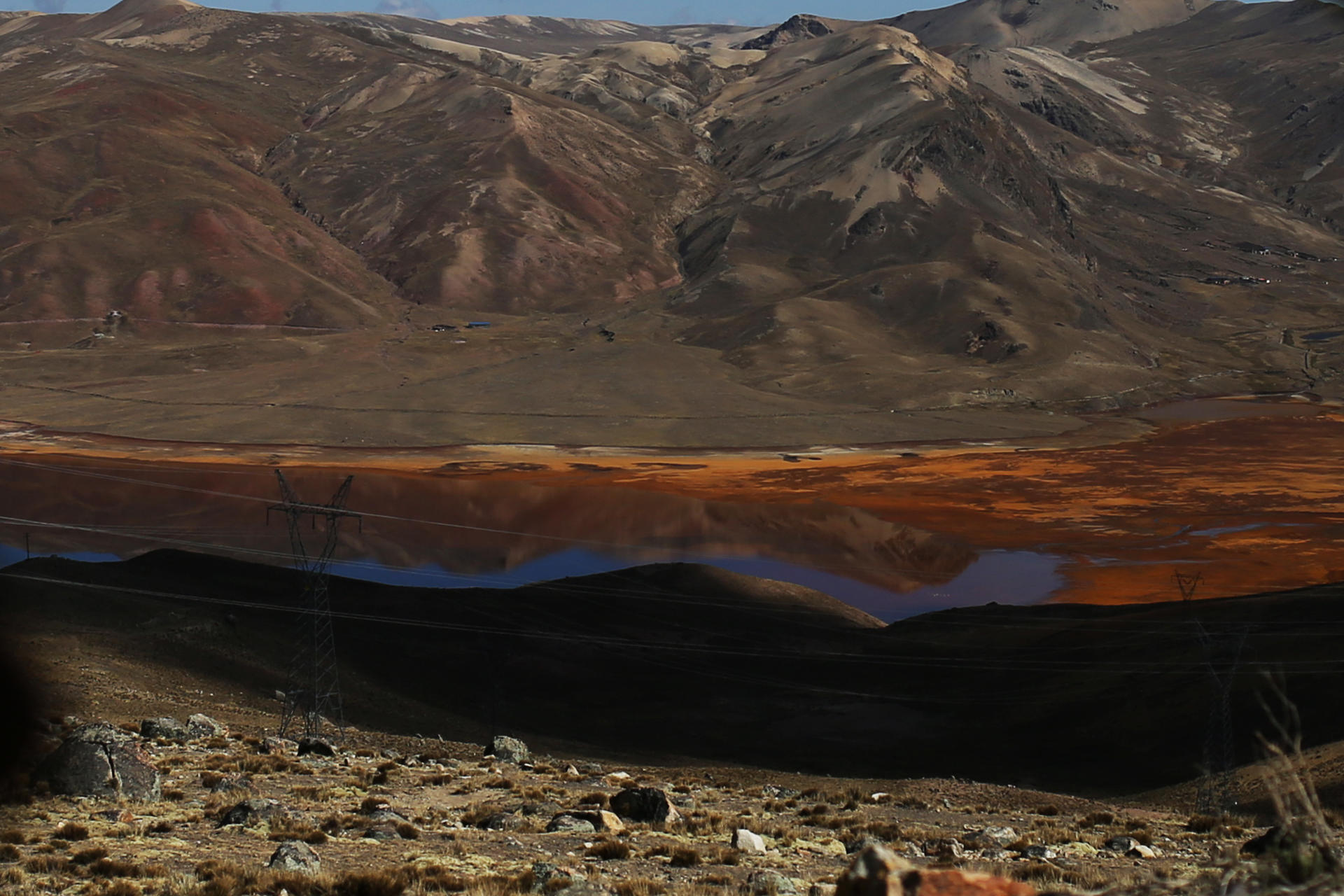 (FILE) Photograph of a lagoon formed by the melting of the Chacaltaya snow, on September 21, 2023, in Chacaltaya (Bolivia). The drought that Bolivia has faced in recent months has accelerated the process of extinction of several of its glaciers in the Andes mountain range, which for experts is the beginning of a water crisis in the country. EFE/ Luis Gandarillas
F