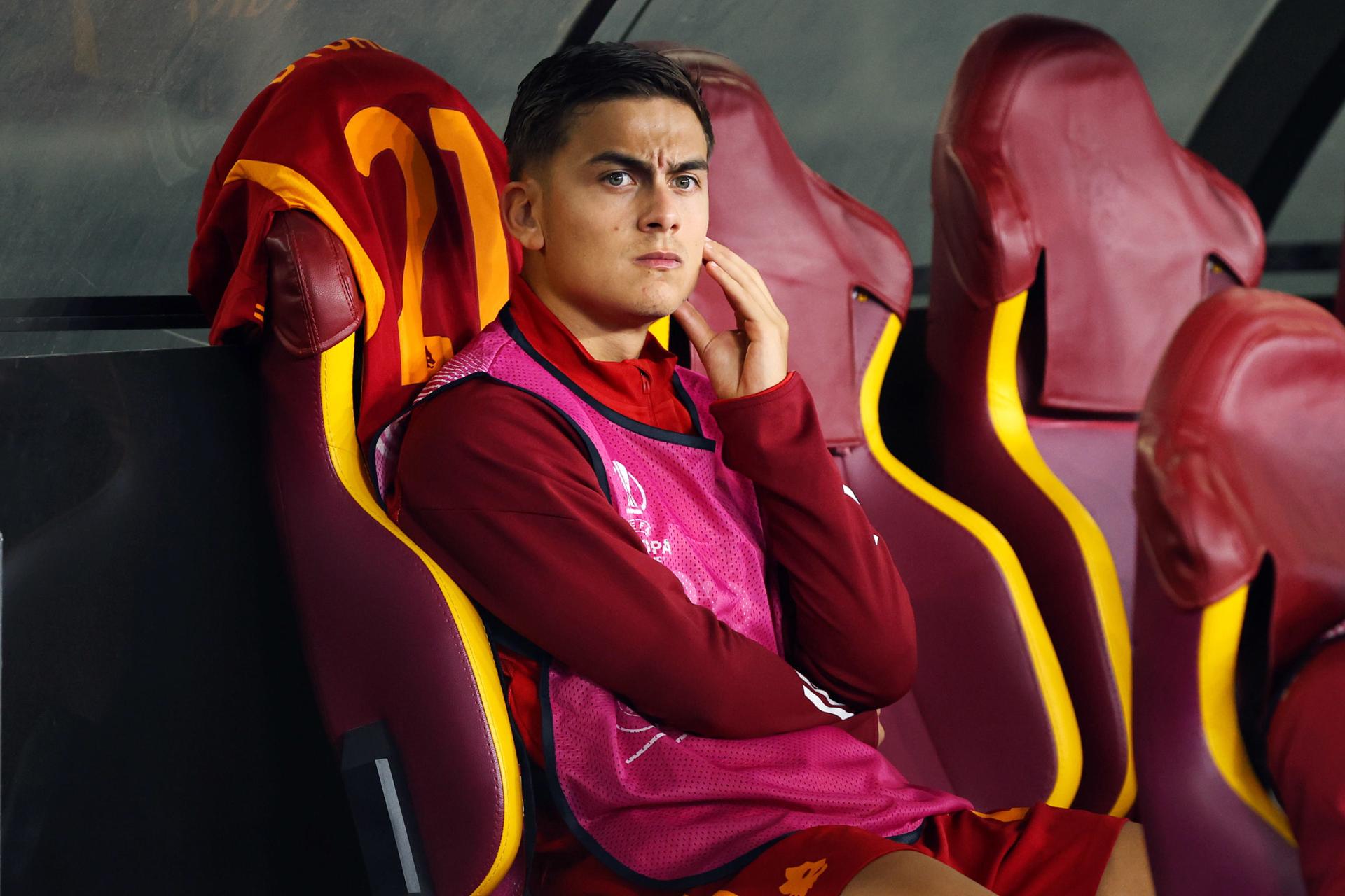 Paulo Dybala of Roma on the bench before the UEFA Europa League, Group G soccer match between AS Roma and Servette FC, in Rome, Italy, 05 October 2023. EFE-EPA/FEDERICO PROIETTI