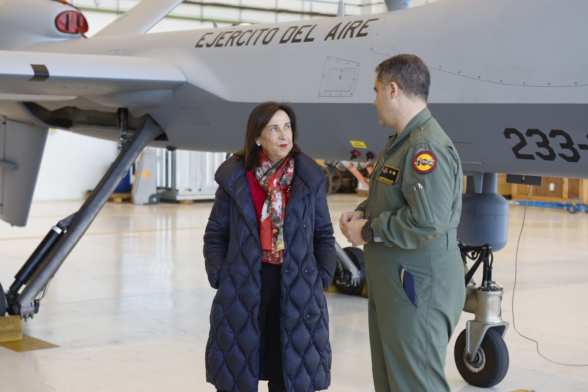 La ministra de Defensa, Margarita Robles, visita el Ala 23, escuela militar de Caza y Ataque del Ejército del Aire y del Espacio, ubicada en la base de Talavera la Real (Badajoz)