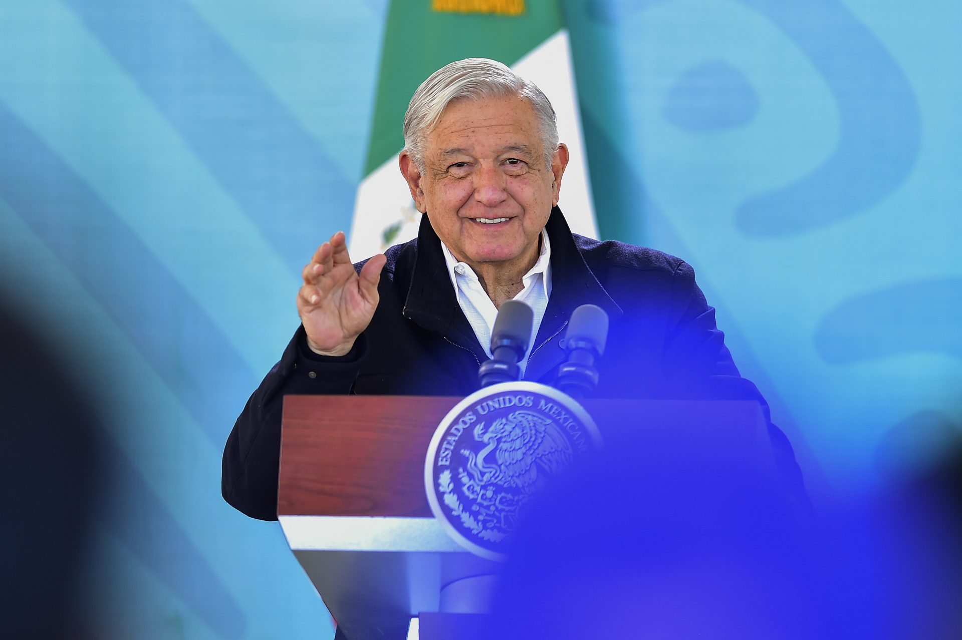 Fotografía cedida por la Presidencia de México del mandatario mexicano, Andrés Manuel López Obrador, durante una rueda de prensa en Cajeme (México). EFE/ Presidencia De México