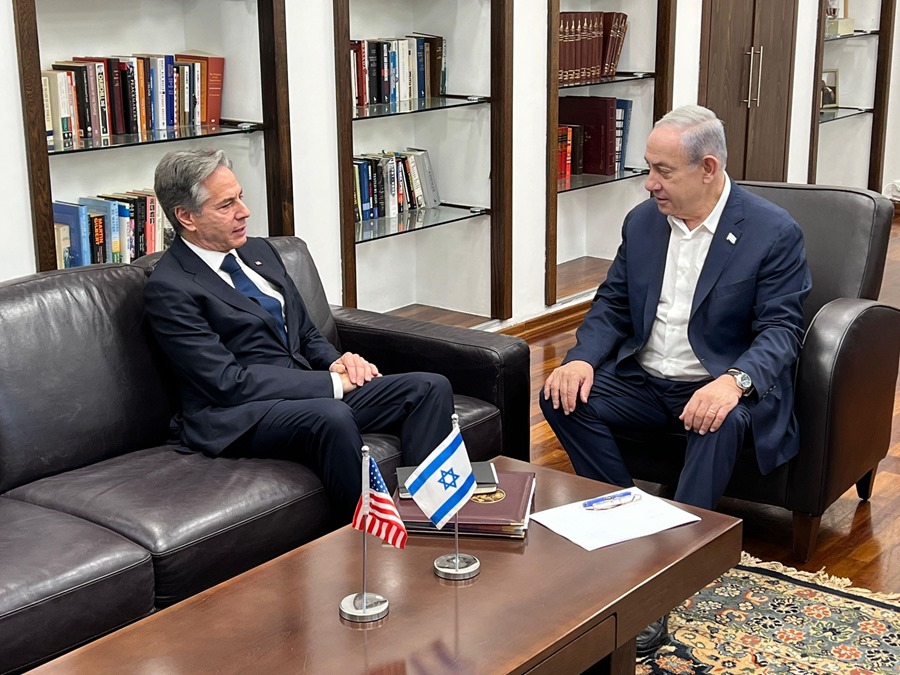 Reunión en Tel Aviv entre el primer ministro israelí, Benjamin Netanyahu (d) y el Secretario de Estado de los Estados Unidos, Antony Blinken,