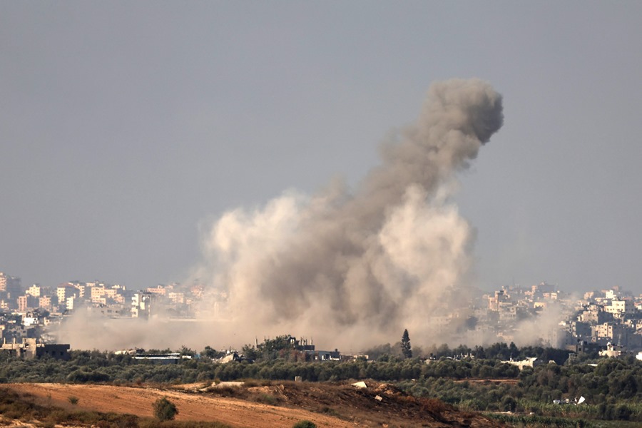 La aviación israel sigue bombardeando Gaza