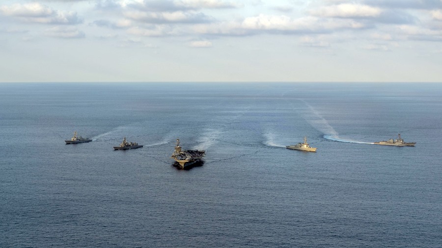 Corea del Sur, Japón y EE.UU. hacen ejercicios navales con portaaviones