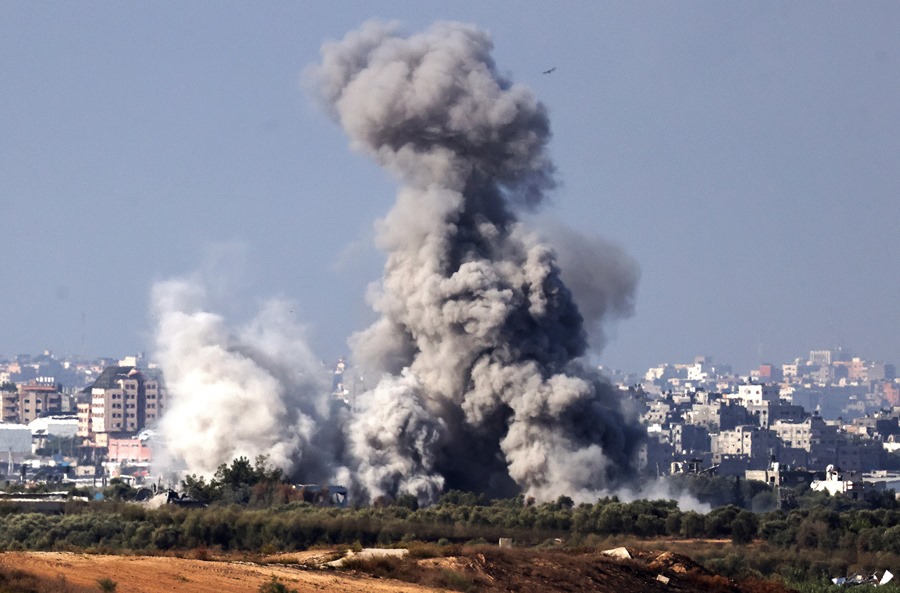 Los bombardeos israelíes sobre Gaza han causado ya más de 11.000 muertos y casi 27.500 heridos